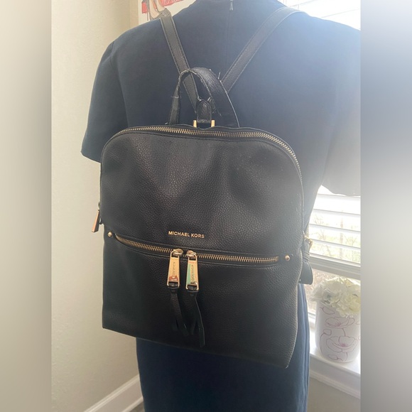 Michael Kors Rhea Medium Slim Black Zipper Backpack Gold Tone Hardware - Picture 1 of 16
